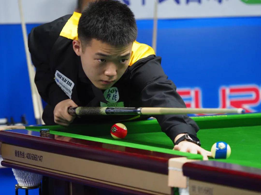 他用一记世 他用一记世