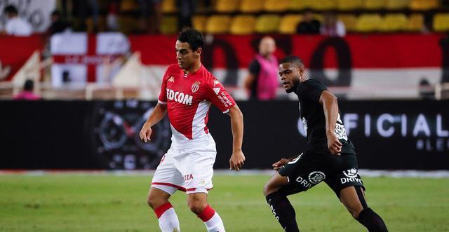 以微弱优势 以微弱优势