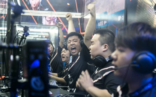 从多场比赛 从多场比赛