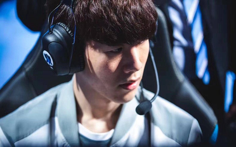 帮助学生球 帮助学生球