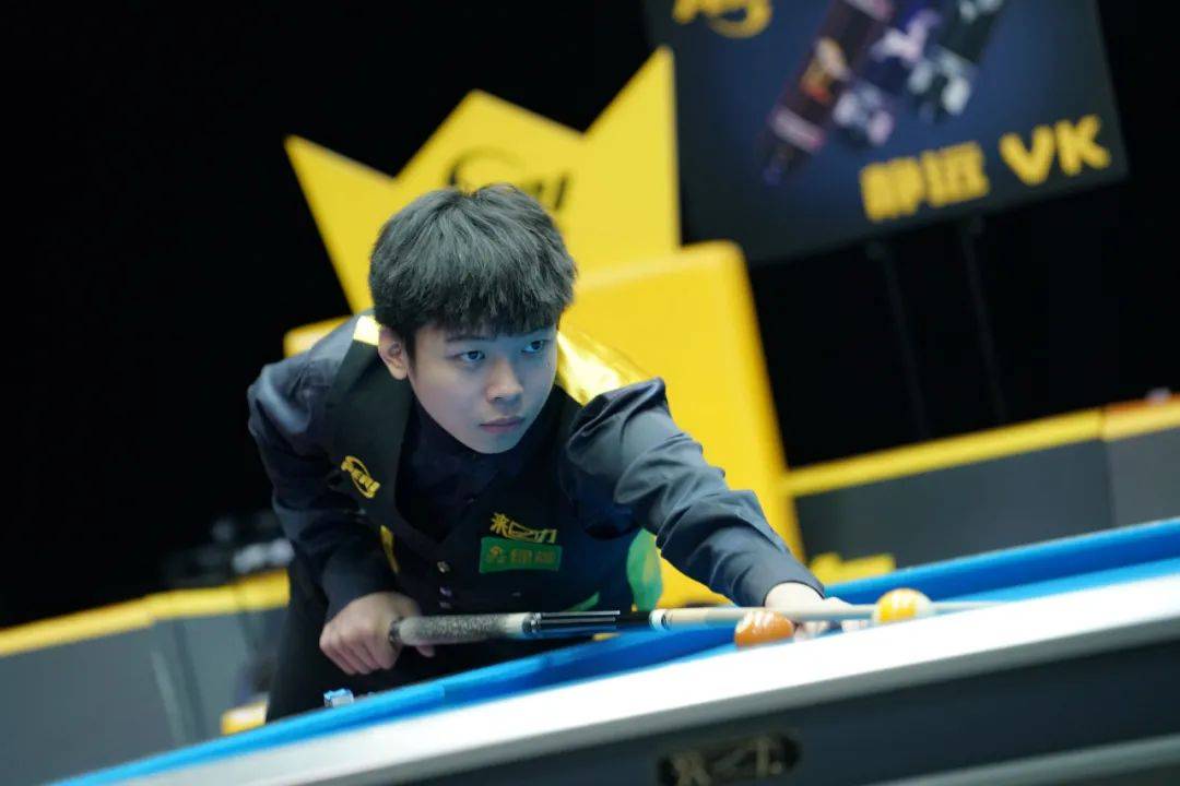 下的集体自 下的集体自